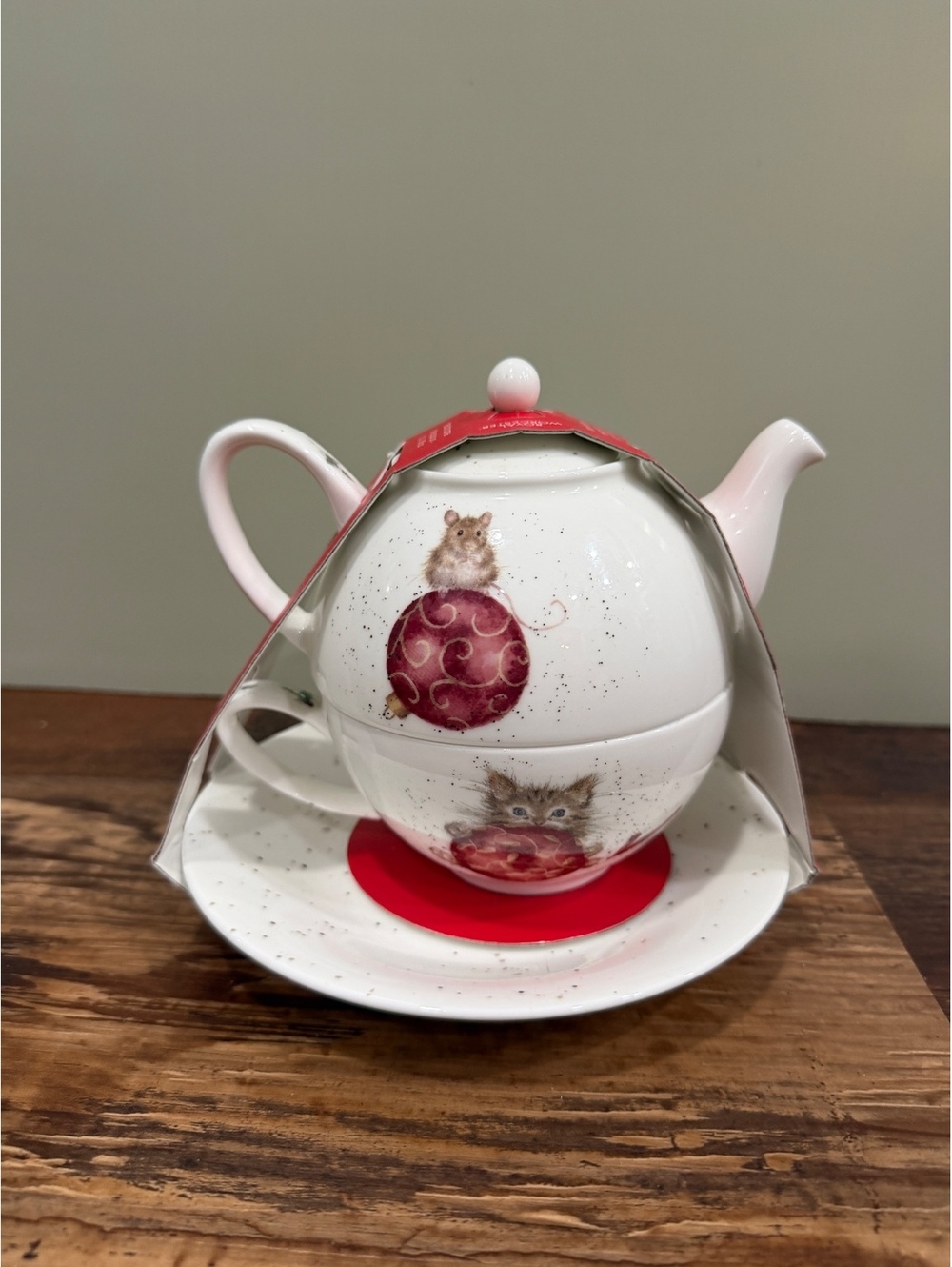 Teapot and Cup Tea for One Set White with Red and Gold Ornament Design